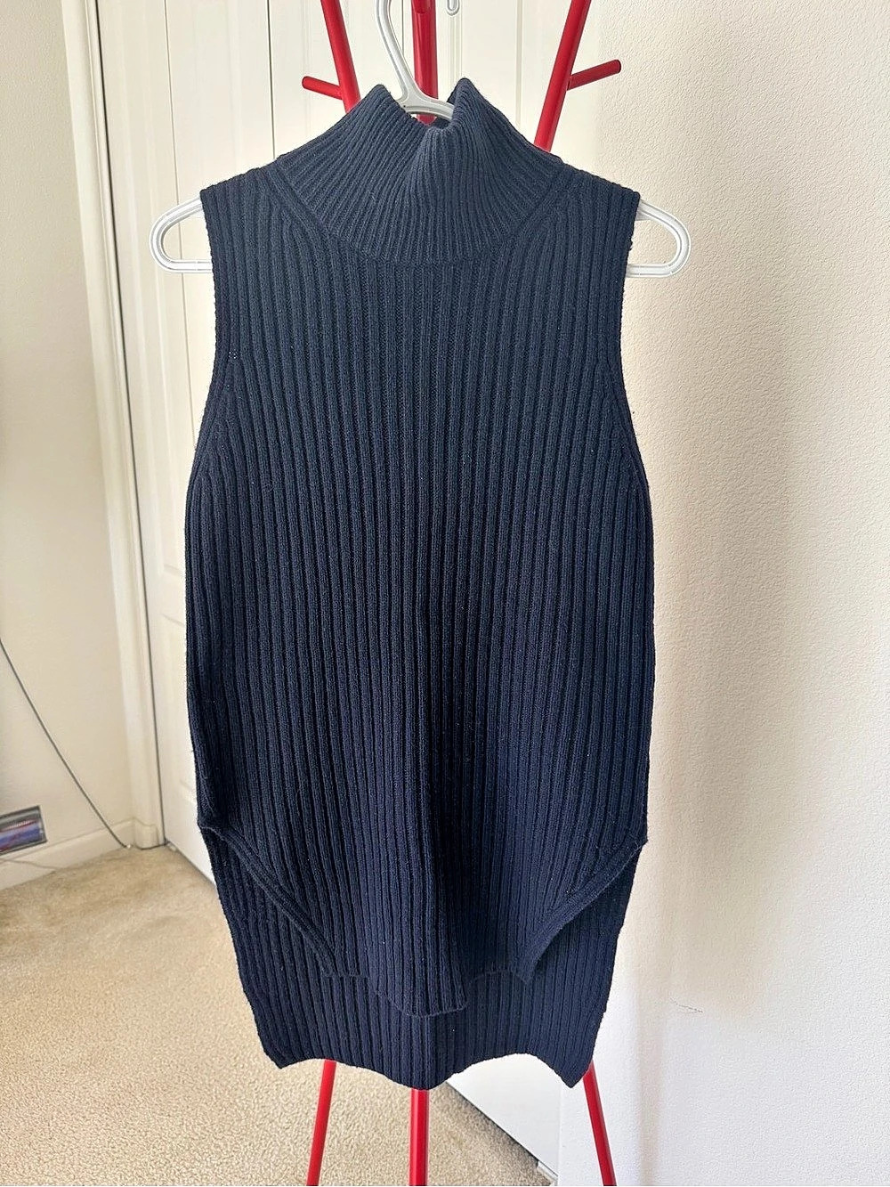 Everlane Wool Cashmere Sleeveless Turtleneck in Black Like New